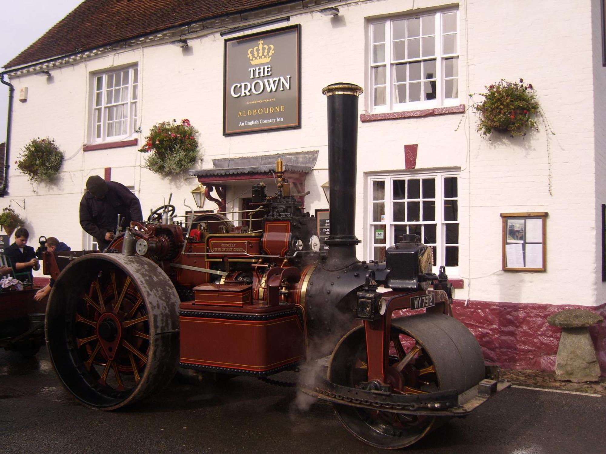 The Crown Aldbourne Hotel Exterior photo
