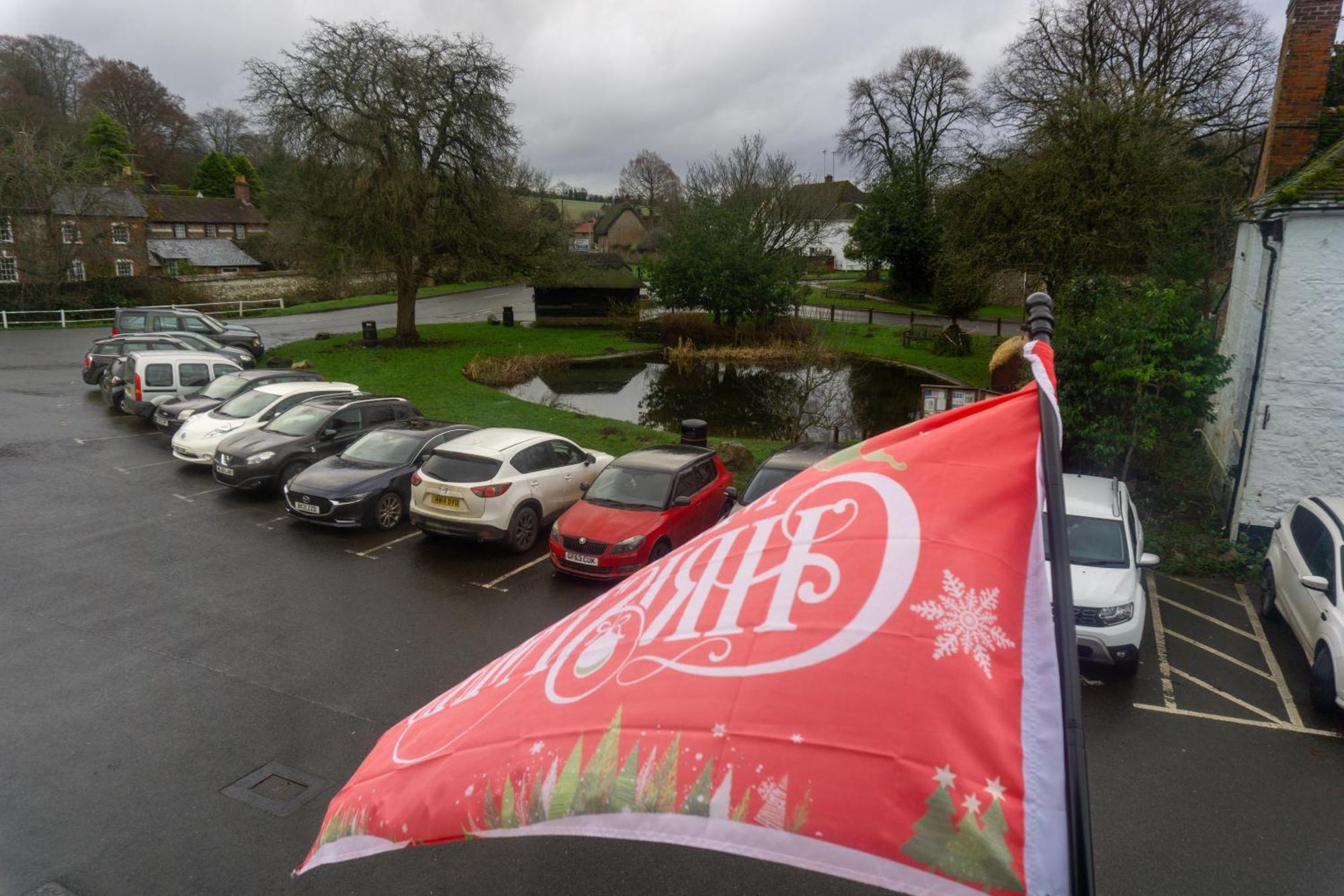 The Crown Aldbourne Hotel Exterior photo