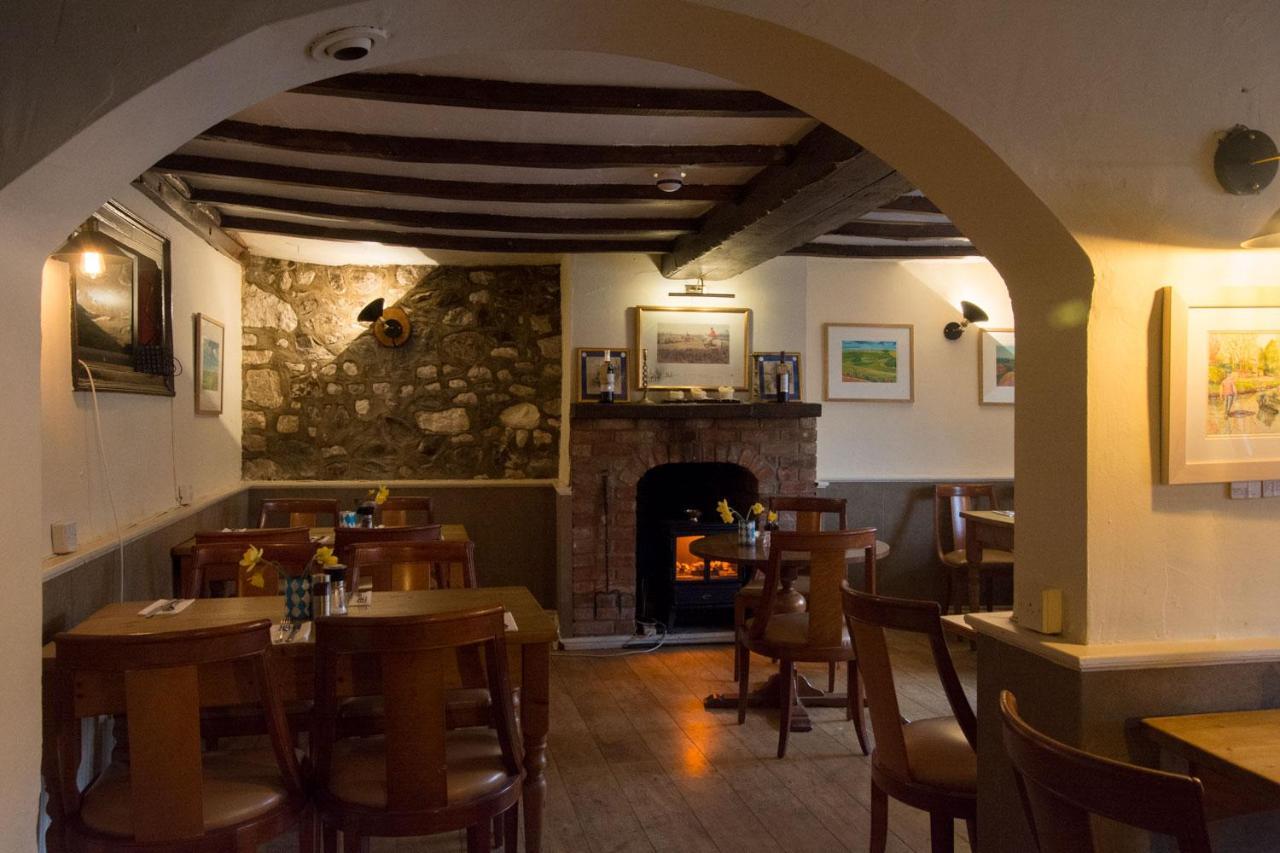 The Crown Aldbourne Hotel Exterior photo